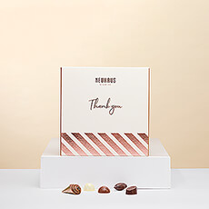 De beste manier om iemand te bedanken is met een zoete verrassing. Deze Thank You Discovery box van de Belgische Meesterchocolatier Neuhaus is het ideale geschenk voor elke chocoladeliefhebber.