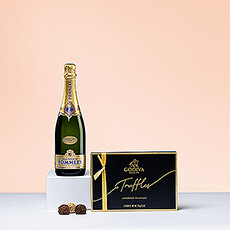 Een prachtig geschenk voor iedereen die het verdient om verwend te worden. De perfecte combinatie van Godiva Belgische chocoladetruffels met Pommery Grand Cru Royal champagne zal zeker in de smaak vallen.