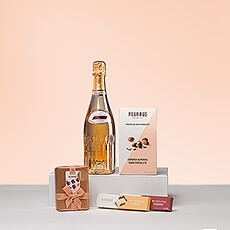 La magnifique bouteille de Diamant Brut Rosé de Vranken est le summum de ce cadeau. Ce champagne français d'un beau rose saumoné est un véritable plaisir à boire. Découvrez de délicieux arômes de fraise et de crème, des bulles persistantes et une finale fraîche.
