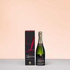 Ervaar het plezier van de Champagne Lanson Le Black Label Brut, een frisse champagne met tonen van rijp fruit, groene appels en citrus. Deze verrukkelijke champagne geeft aangename en fijne parels, subtiele impressies van toast en honing en een verkwikkende afdronk. Gepresenteerd in de originele doos om cadeau te geven.
