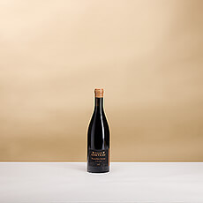 Un vin tout en finesse et en minéralité avec des notes de fruits noirs et de moka. 100% Gamay