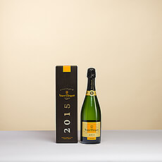 Krachtig sprankelend met een diep gouden kleur. Bevat genereuse Pinot Noir, chardonnay en een zeer lichte toets van Pinot Meunier. 
Een champagne met klasse. Krachtig sprankelend...en een schitterende geschenkdoos!