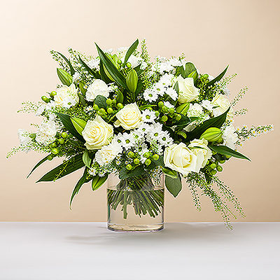 Un bouquet tout blanc, étincelant comme un diamant.