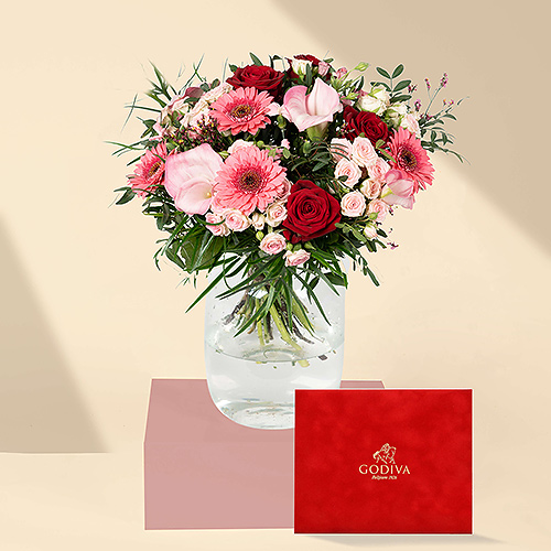 Pink & Red Bouquet & Godiva Chocolate Velvet Giftbox