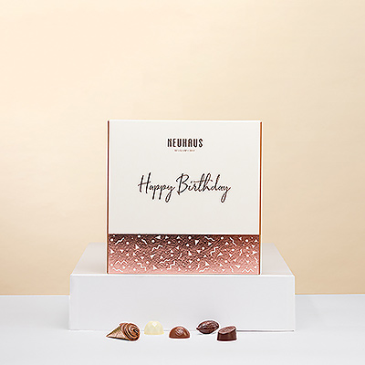 Un anniversaire se fête par une surprise sucrée. Ce coffret découverte du maître chocolatier belge Neuhaus est le cadeau idéal pour tout amateur de chocolat.