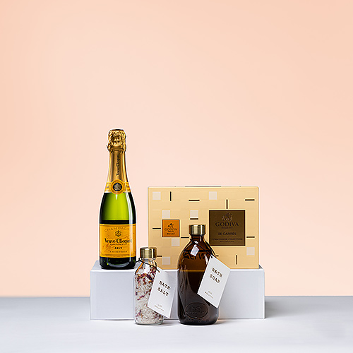 Veuve Clicquot Champagne, Godiva Chocolade & Wellmark Wellness