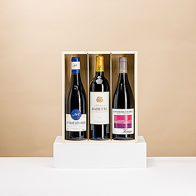 Le vin français est l'incarnation du luxe et du plaisir. Ce trio de vins français en caisse cadeau en bois est un cadeau élégant pour les occasions professionnelles, les anniversaires, les remerciements et les félicitations.