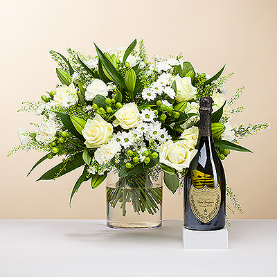 Aussi beau qu'un diamant, nous vous présentons cet élégant bouquet tout blanc. 
Accompagné d'une prestigieuse bouteille de champagne Dom Pérignon pour une expérience cadeau luxueuse.