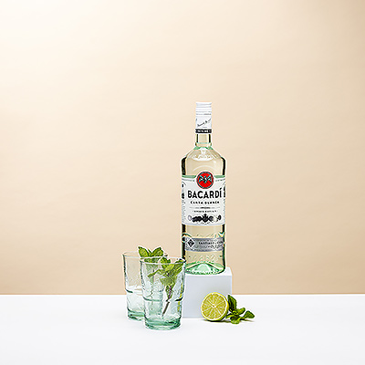 Le rhum Bacardi Carta Blanca est un rhum léger et aromatique, parfait pour préparer vos boissons mélangées préférées.