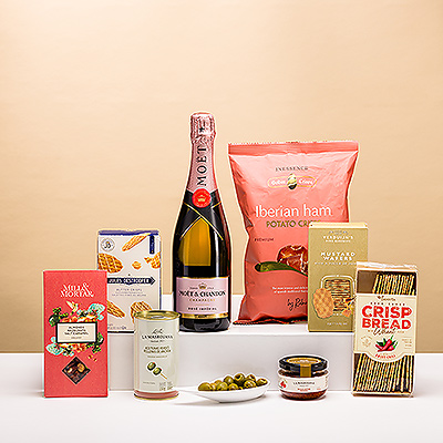 Offrez à votre famille et à vos amis une collection exceptionnelle de champagne français accompagnée de bouchées européennes sucrées et salées dans ce remarquable cadeau gastronomique.
