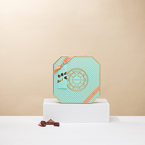 The Neuhaus History Collection, 28 st